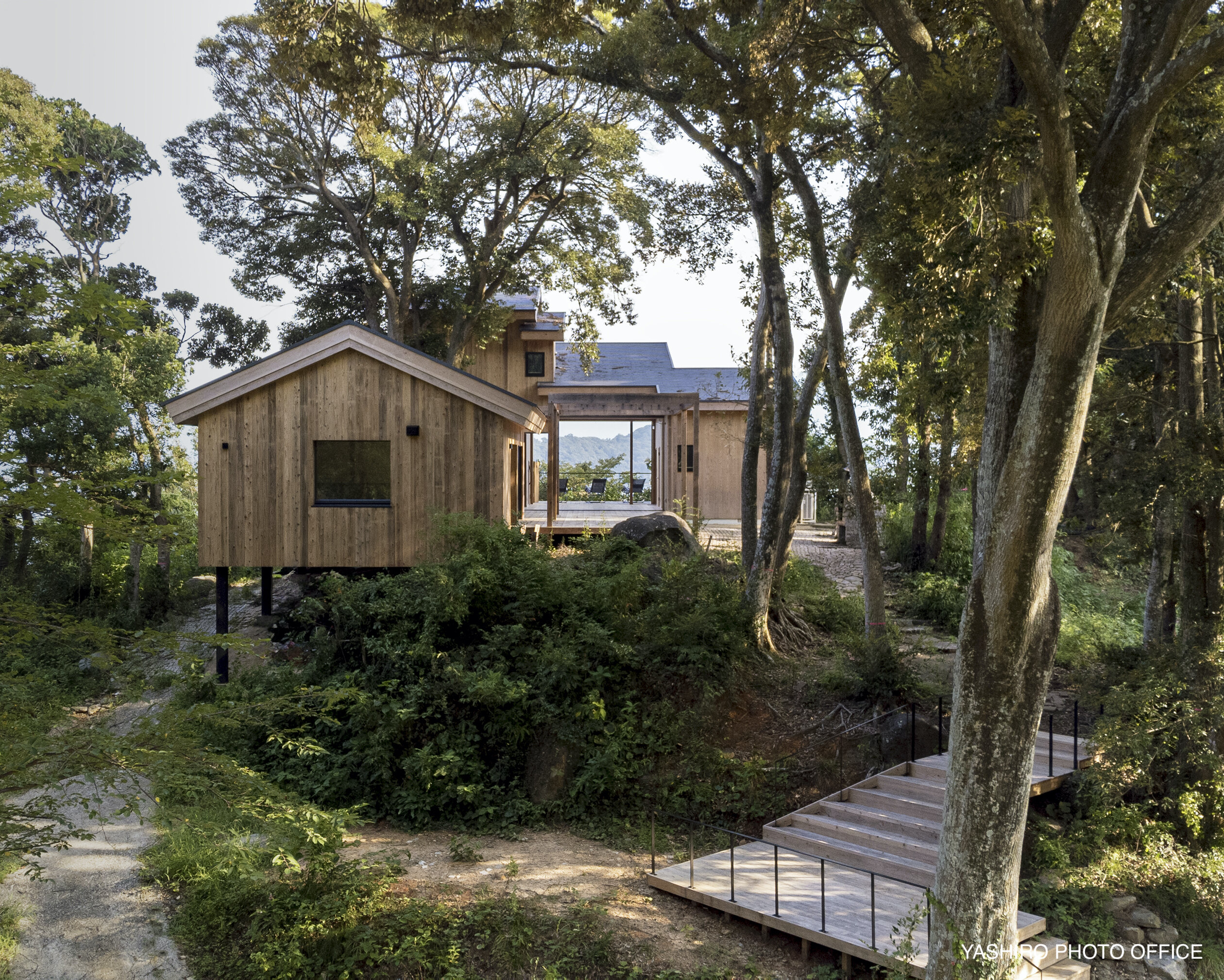 丘の上のロビー